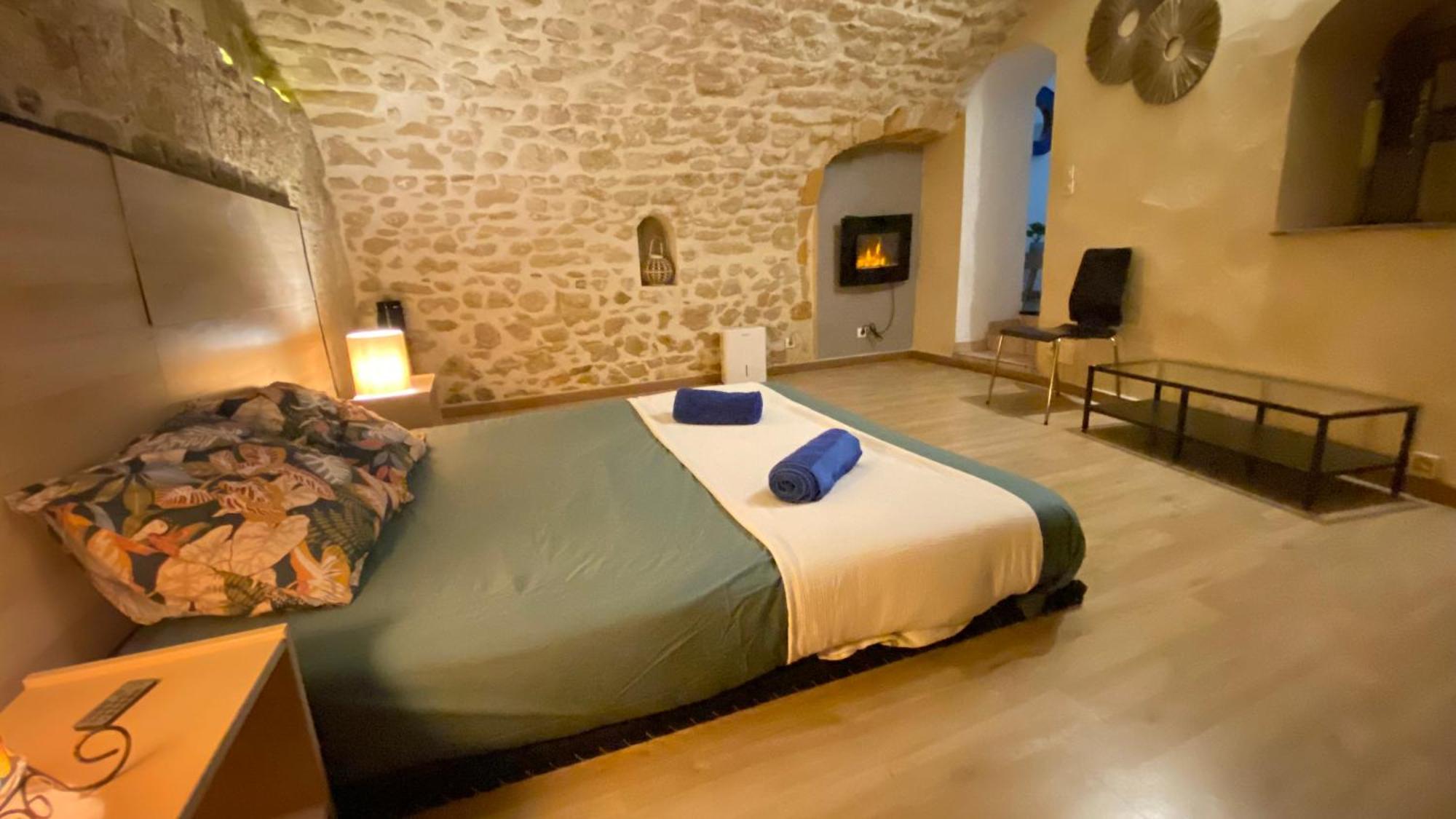 La + Belle Chambre Voutee Au Coeur De Montpellier Buitenkant foto